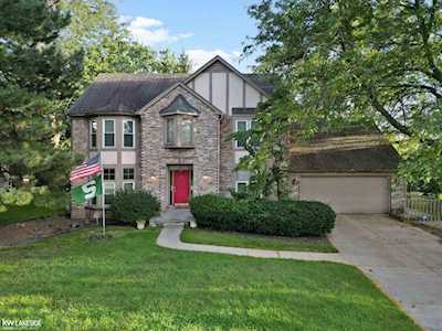 17148 Pon Valley Northville Twp, MI 48168