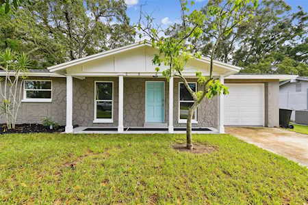 2801 Candlewood St Clearwater, FL 33759