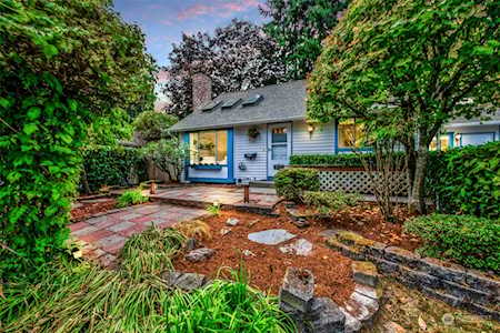 9777 NE 126th Place Kirkland, WA 98034