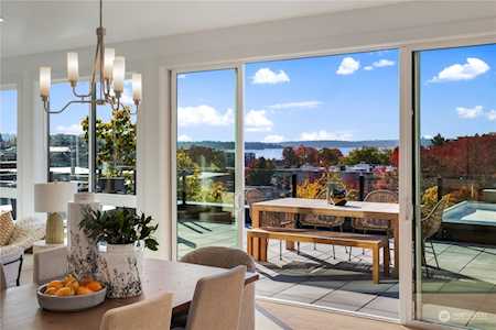 317 5th Ave #302 Kirkland, WA 98033