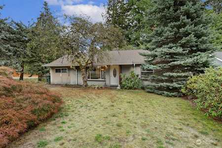 18926 32nd Ave NE Lake Forest Park, WA 98155
