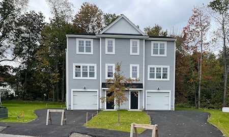 62 Castine Street Worcester, MA 01606