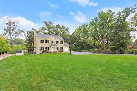 374 Granite Springs Rd Yorktown Heights, NY 10598