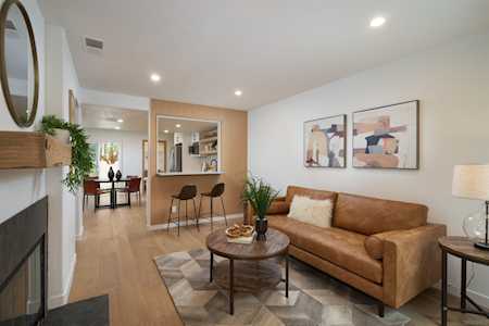 1014 Laguna Dr #4 Carlsbad, CA 92008