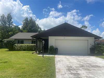 8 Berkshire Ln Palm Coast, FL 32137