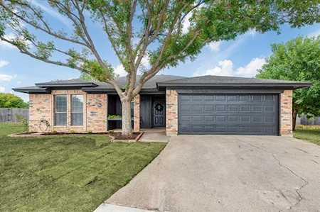 6708 Patsy Court Watauga, TX 76148