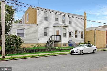 201 S 6th St Darby, PA 19023