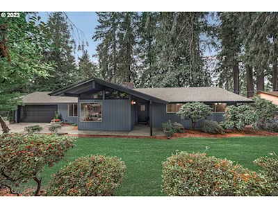 15451 SE Fairoaks AVE Milwaukie, OR 97267