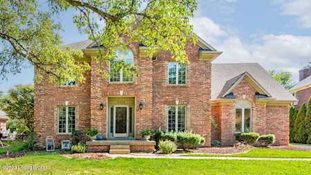 9908 Arterburn Woods Dr Louisville, KY 40223