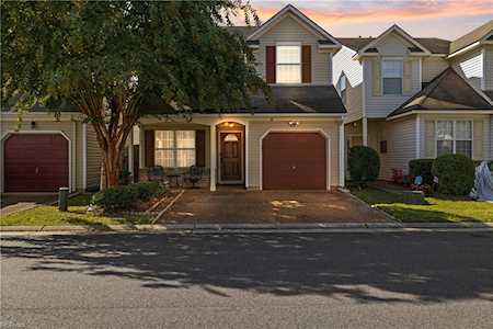 16 Aster Way #8 Hampton, VA 23663