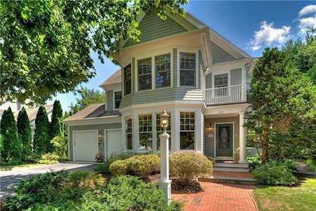 409 Wickford Point Rd North Kingstown, RI 02852