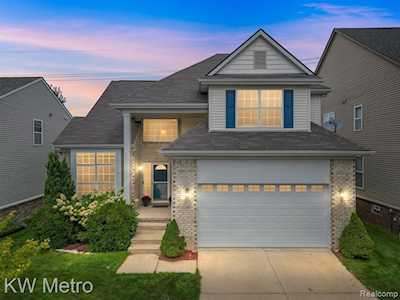 51248 E Bourne Novi, MI 48374