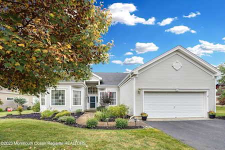 2525 Sparrowbush Ln Manasquan, NJ 08736