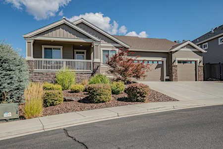 130 Sorrento Ln Medford, OR 97504