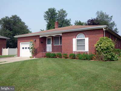 62 Gary Ave Carneys Point, NJ 08069