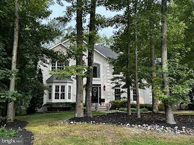 2 Oak Ridge Ln Sewell, NJ 08080
