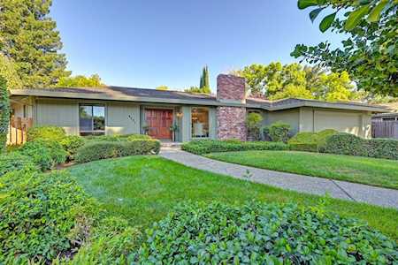 4731 Dovercourt Circle Carmichael, CA 95608