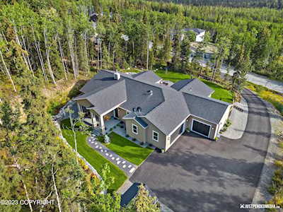 27313 Vantage Ave Eagle River, AK 99577