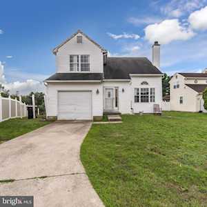 7 Spicebush Ct Sicklerville, NJ 08081