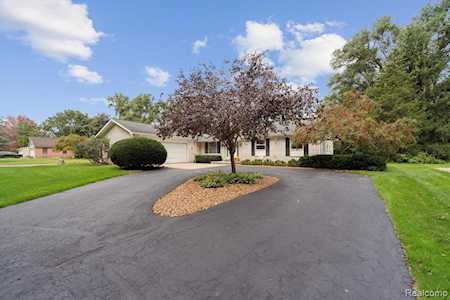 10725 Culver Rd Brighton Twp, MI 48114