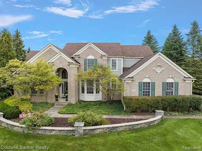 51111 Plymouth Ridge Dr Plymouth Twp, MI 48170