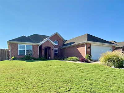 411 Sienna Dr Centerton, AR 72719