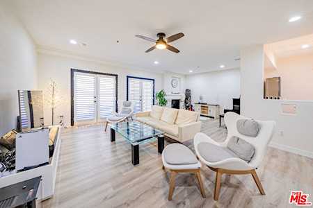 12011 Goshen Ave #106 Los Angeles, CA 90049