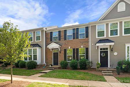 6858 Colonial Garden Dr Huntersville, NC 28078