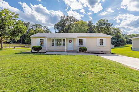 110 Cemetery Ln Williamsburg, VA 23185