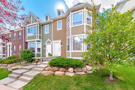 416 Rainbow Falls Dr Chestermere, AB T1X 0L8