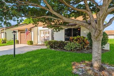 6189 Olivewood Circle Greenacres, FL 33463