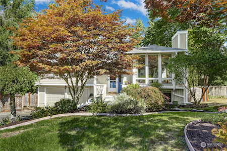 20312 46th Place NE Lake Forest Park, WA 98155