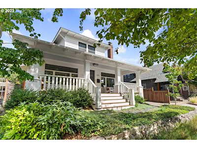 3553 NE Tillamook ST Portland, OR 97212