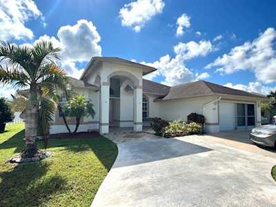 2557 SW Abate Street Port St Lucie, FL 34953