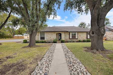 408 Parkview DR Pflugerville, TX 78660