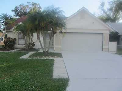 612 49th St E Bradenton, FL 34208