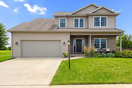 1308 Willow Glen Dr Metamora, IL 61548
