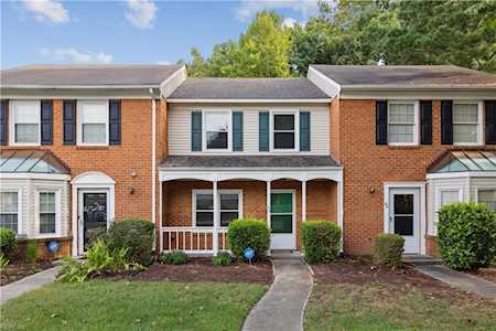 46 Corwin Circle Hampton, VA 23666