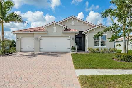 18708 Ensenada Dr Naples, FL 34114