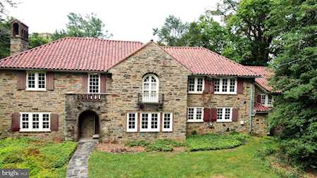 515 Saint Davids Ave Wayne, PA 19087
