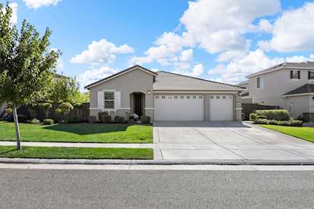 4040 Chuckwagon Way Roseville, CA 95747