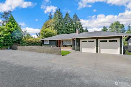 16721 21st Ave SW Burien, WA 98166