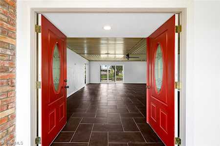 1425 Wellington Ct Cape Coral, FL 33904