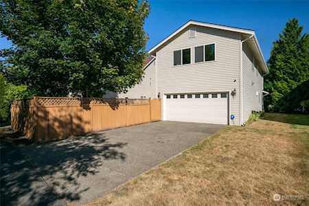 7703 Douglas Ave SE Snoqualmie, WA 98065