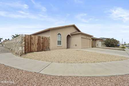 11821 Jim Webb Dr El Paso, TX 79934