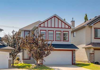 58 Somerglen Close SW Calgary, AB T2Y 3Z5