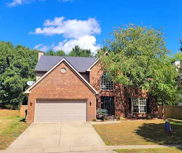 5052 magnolia gardens Place Lexington, KY 40515