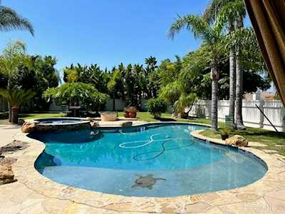 211 Condessa Court Oceanside, CA 92057
