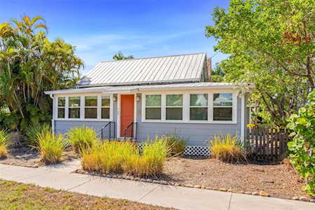 428 Spring Ave Anna Maria, FL 34216