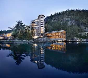 6707 Nelson Avenue #703 West Vancouver, BC V7W 2B2
